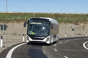 將應(yīng)用于電氣化卡車(chē) 依維柯集團(tuán)感應(yīng)式充電技術(shù)試點(diǎn)項(xiàng)目正式亮相