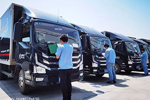 關(guān)愛“疫”線逆行者 上汽輕卡致敬最美物流人