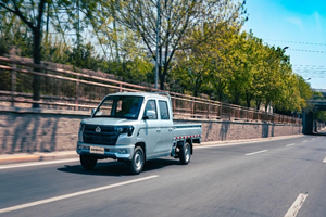 想創(chuàng)富？就選長安凱程雙卡PLUS！