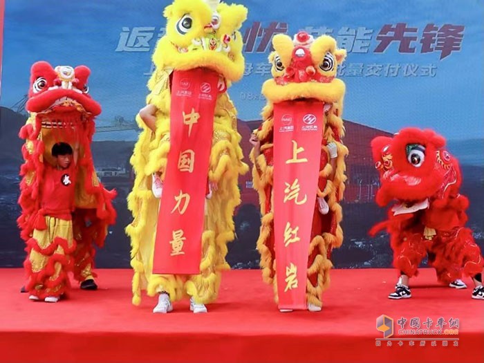 上汽紅巖杰虎H6子母車震撼發(fā)布