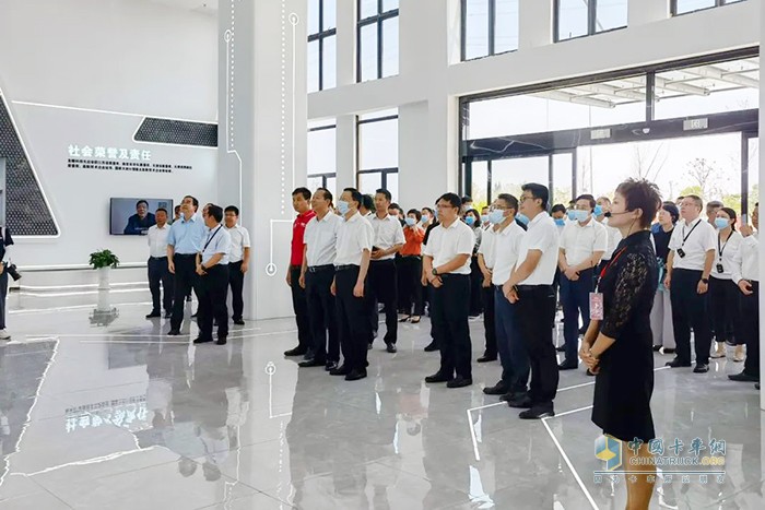 龍?bào)纯萍?湖北產(chǎn)業(yè)園 優(yōu)異排名 100萬元獎(jiǎng)勵(lì)