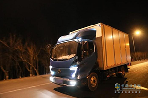 中秋在哪過？飛碟W5讓卡車司機(jī)自己選！