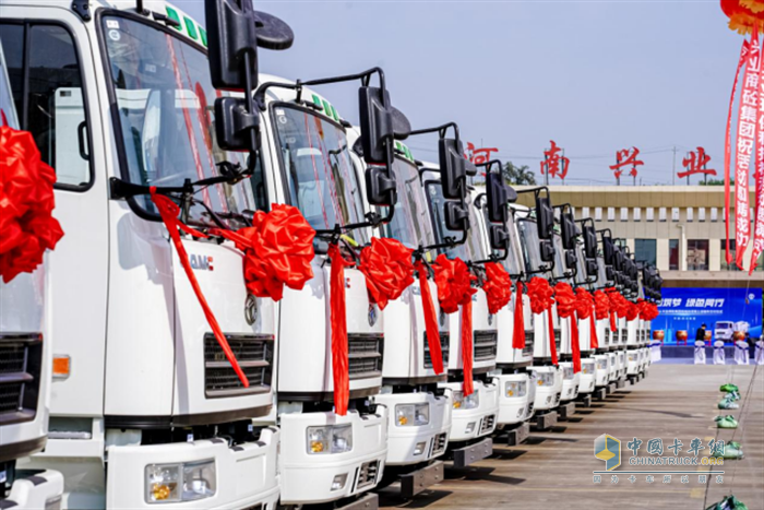 萬物友好  純電動混凝土運輸車  河南興業(yè)