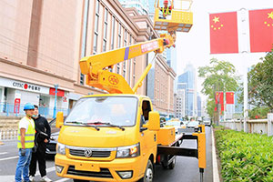 信念成塔，飄揚(yáng)起那片最美的“中國(guó)紅”