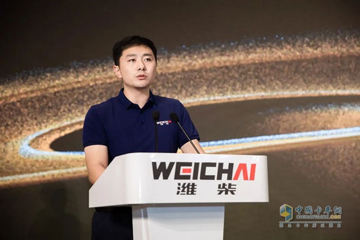 濰柴新能源商用車營(yíng)銷公司副總經(jīng)理梁世奇