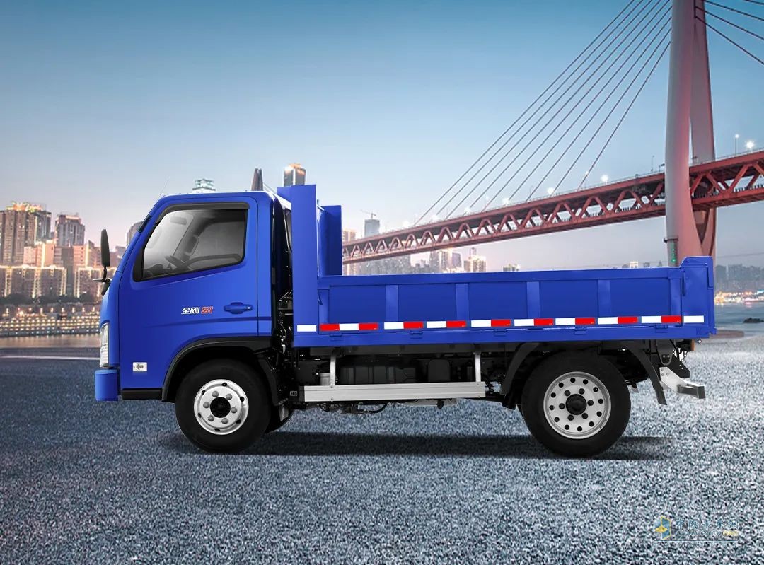 福田瑞沃工程車，X-Truck金剛S1，新藍(lán)牌，國(guó)六