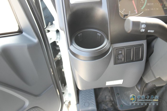 德藍(lán)新能源輕卡