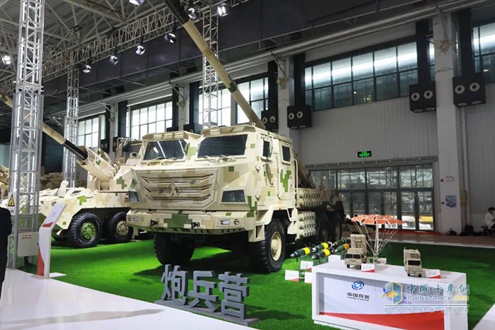 北奔底盤搭載的PLC155/52(SH15)車載加榴炮