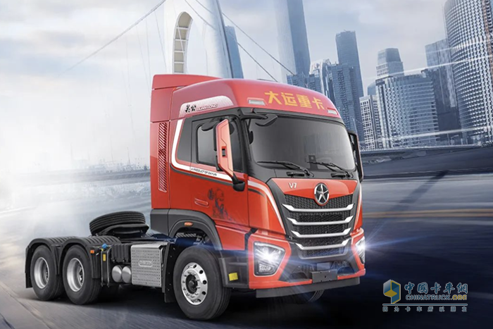 大運(yùn)重卡V7：讓兔年運(yùn)輸征途一路狂飆！