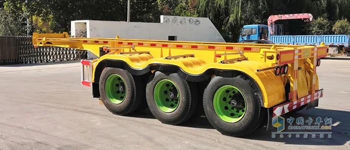 什么是集裝箱運輸半掛車標桿？還得看首達