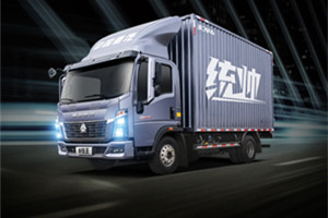 躺平也要有姿態(tài) HOWO統(tǒng)帥8擋王讓你運(yùn)輸路上一路無憂