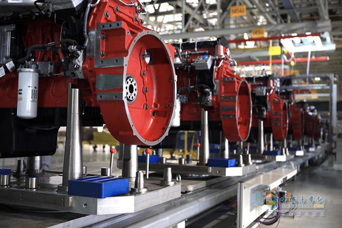 “硬核”汽車發(fā)動機，何來服務(wù)“上帝”的軟實力？探訪福田康明斯全球“燈塔工廠”