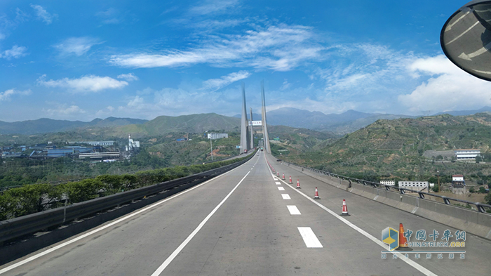 西安康明斯 驍驤動力 M15 發(fā)動機(jī)