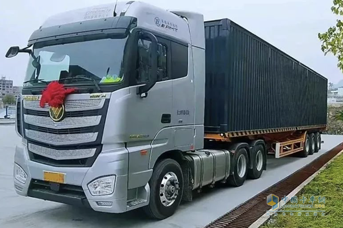 國(guó)酒的選擇，歐曼自動(dòng)擋重卡批量交付茅臺(tái)物流