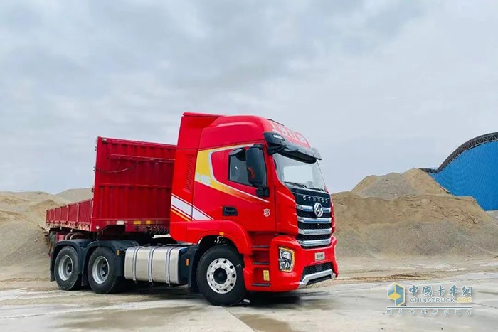 上汽紅巖H6智能重卡，高效開(kāi)啟2023年創(chuàng)富之路