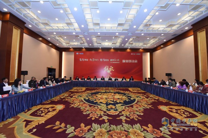 一汽解放總經(jīng)理、黨委副書記兼本部中重型車產(chǎn)品線總經(jīng)理吳碧磊