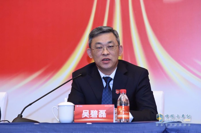 一汽解放總經(jīng)理、黨委副書記兼本部中重型車產(chǎn)品線總經(jīng)理吳碧磊