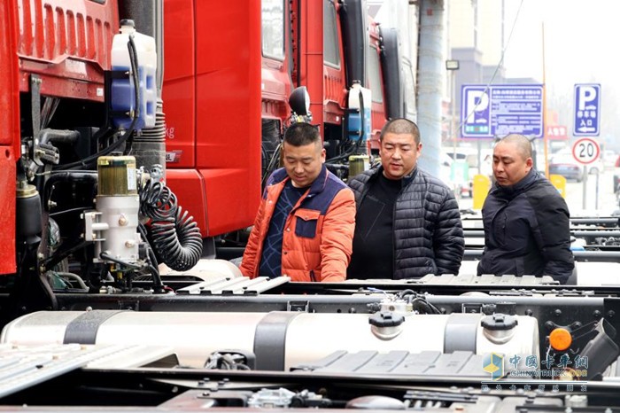 走進(jìn)市場與用戶,深諳用戶需求