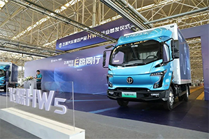 為什么說(shuō)卡車司機(jī)更適合買混動(dòng)卡車？飛碟HW5給你答案