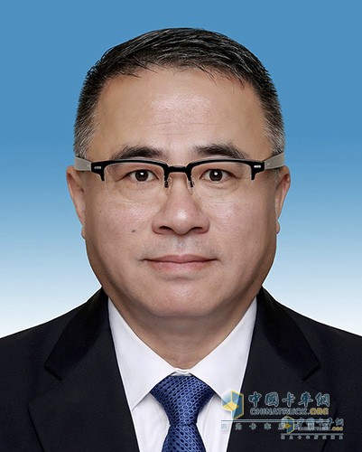 東風商用車高層調(diào)整:張小帆接替王瑋出任總經(jīng)理