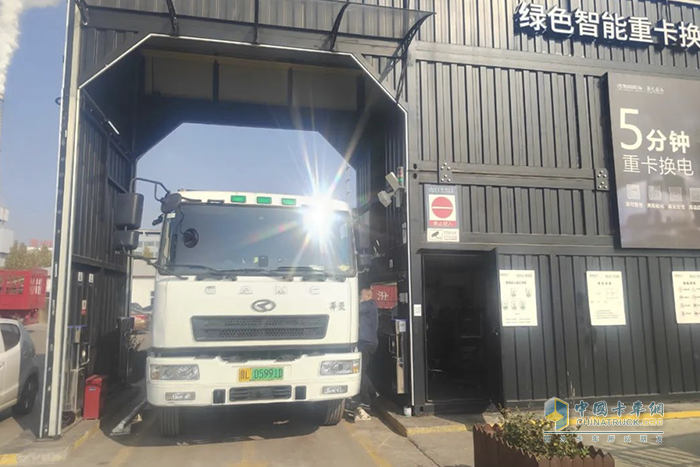 劉玉標(biāo):堅(jiān)守親情服務(wù) 做新能源重卡用戶的“護(hù)航員”