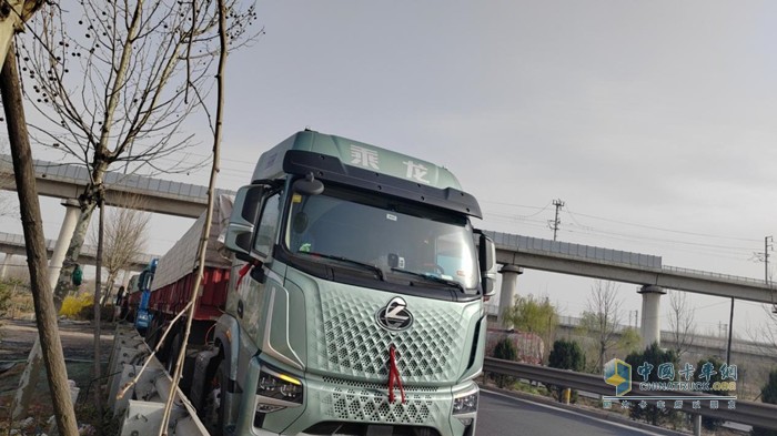 乘龍H5V牽引車(chē)