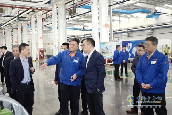 濰柴動(dòng)力、中國(guó)重汽領(lǐng)導(dǎo)到訪法士特