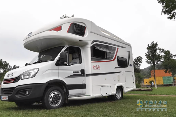 房車震動有彈跳，還晃動？有可能是減震器的問題！