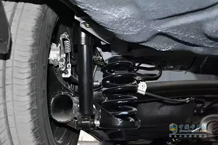 房車震動有彈跳，還晃動？有可能是減震器的問題！