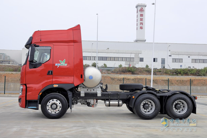 更輕，更重載，乘龍H7康明斯530馬力LNG牽引車可太香了！