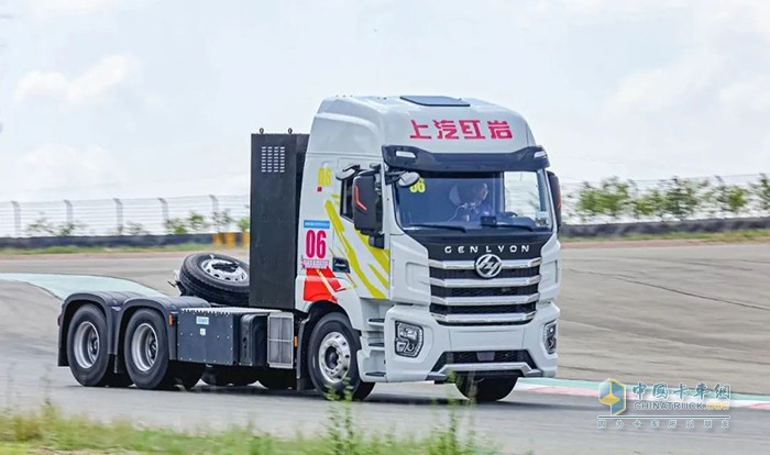 “氫”裝上陣！“冠軍車型”紅巖杰獅氫燃料電池重卡實(shí)力出擊
