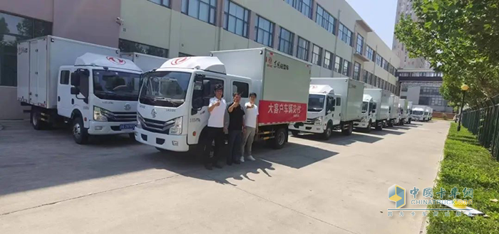 68臺東風(fēng)多利卡交付，用實(shí)力守護(hù)孩子們的餐桌