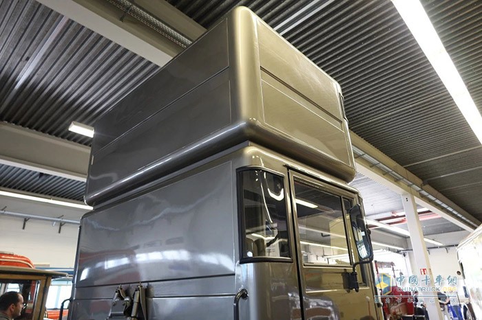 如果有人需要一個徹底放松的地方，那這時第三個元素：臥鋪艙就出現(xiàn)了。