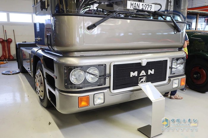 最高設計時速為90Km/h。