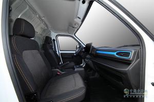 江淮1van 藍(lán)貓M1 2023款 寧德精英版 2.7T 2座 4.745米純電動廂式運(yùn)輸車41.86kWh?