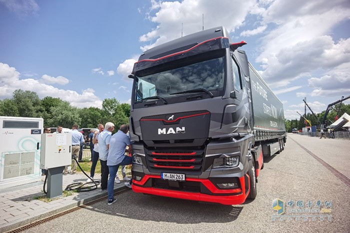 曼恩電動重卡eTruck在2023曼恩卡車技術(shù)節(jié)上再度亮相