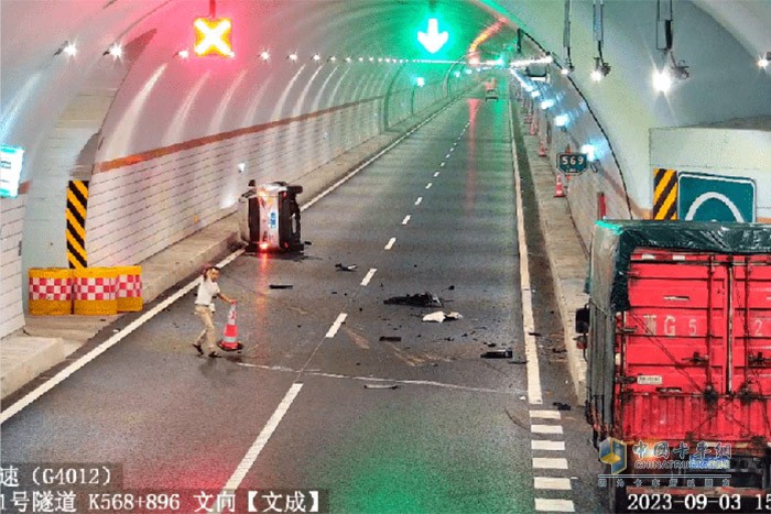 為經(jīng)人民日?qǐng)?bào)、新華社、央視三個(gè)媒體報(bào)道的貨車司機(jī)正能量事件，引發(fā)社會(huì)正能量輿論，獎(jiǎng)勵(lì)貨車司機(jī)(含共同參與者)10000元。