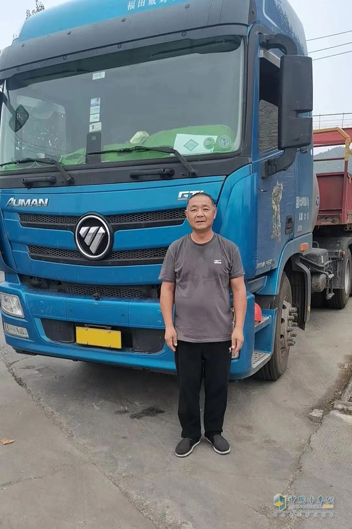 無論是整車全生命周期的經(jīng)濟(jì)性，還是服務(wù)的專業(yè)性，歐曼GTL460燃?xì)庵乜ǘ急憩F(xiàn)得非常好，可謂省錢、省心、省力，這是田國良的直觀感受。