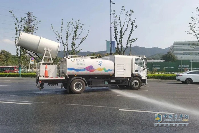 　從清潔能源，到節(jié)能建筑，本次杭州亞運會采用“綠色”辦會理念，讓環(huán)保理念持續(xù)深入人心，低碳生活得到更多認同。