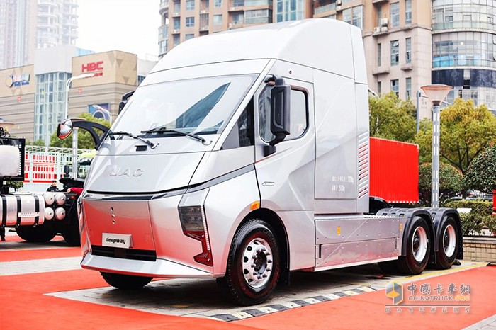 重磅新能源產(chǎn)品亮相，向綠而行江淮當(dāng)先！