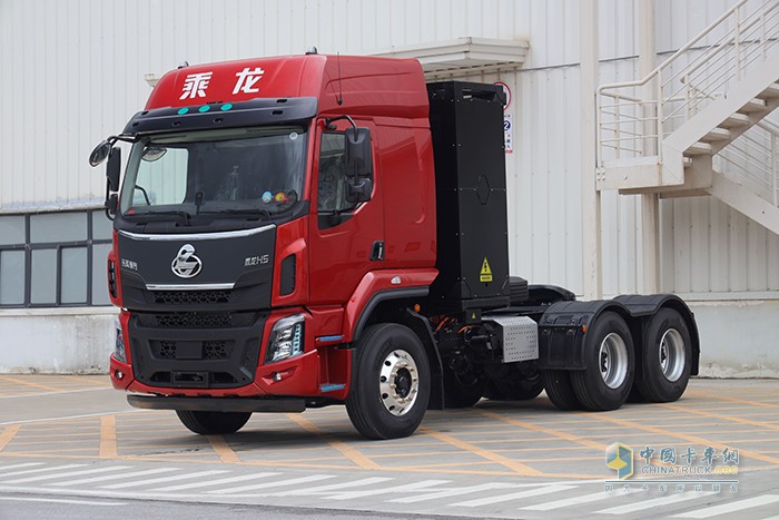 閃充1小時(shí)，續(xù)航230，乘龍H5充電牽引車解決里程痛點(diǎn)