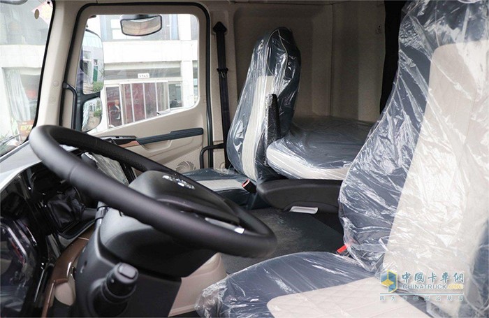 更輕、更省、更好，乘龍H5V LNG讓長(zhǎng)途變成旅途