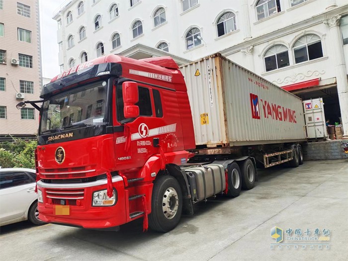 陜汽德御Q300牽引車，會省又會賺！