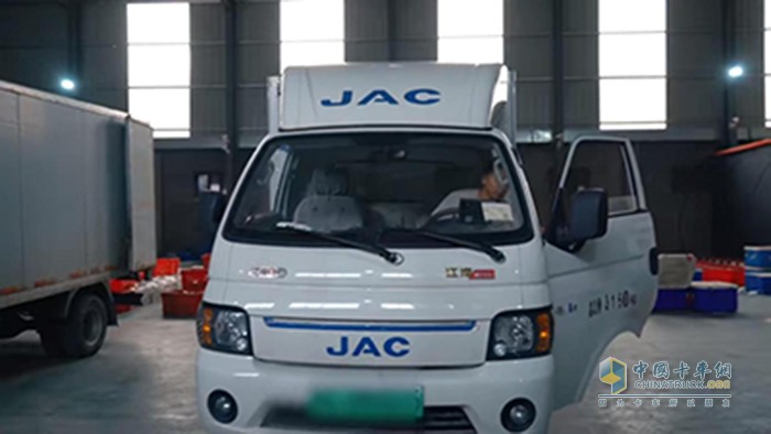 如何實現(xiàn)年終創(chuàng)富小目標？江淮1卡愷達42度純電小卡是“超能”伙伴