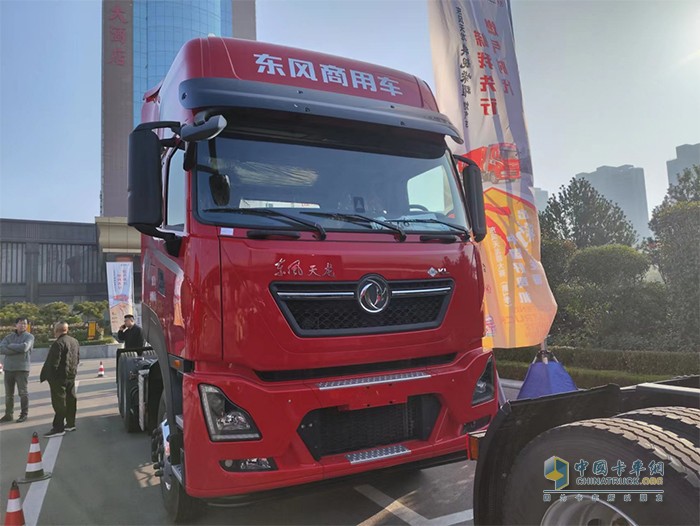 短期使用就進(jìn)行復(fù)購  東風(fēng)天龍KL燃?xì)廛嚹睦锎騽?dòng)了高旭？