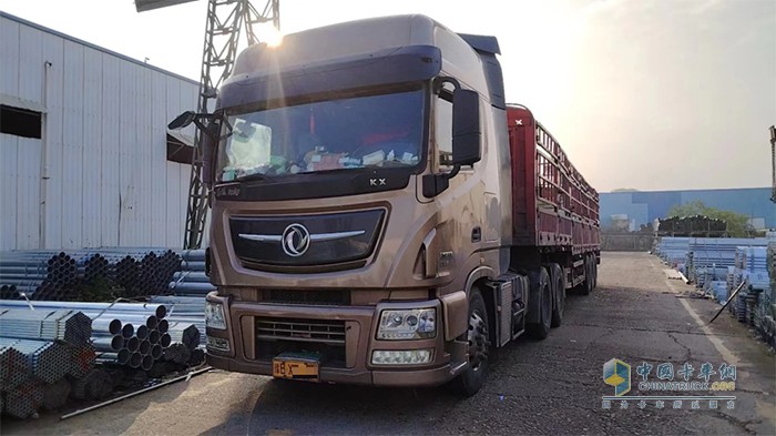 一車、兩人、三餐、四季，他說：東風車是夫唱婦隨的好拍檔