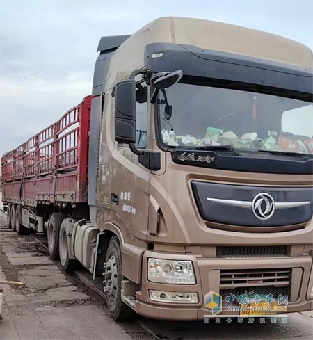 一車、兩人、三餐、四季，他說：東風車是夫唱婦隨的好拍檔