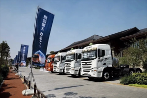 以安全為信仰！聯(lián)合重卡將安全刻入“基因”