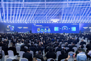 鏈合創(chuàng)新 挑戰(zhàn)未來 中國重汽·濰柴新能源商用車聯(lián)合召開2024年全球供應鏈戰(zhàn)略合作伙伴大會