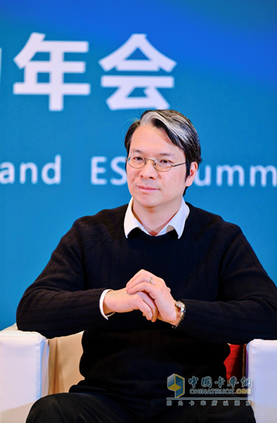 推動(dòng)中國(guó)物流高質(zhì)量發(fā)展 沃爾沃卡車榮獲年度責(zé)任先鋒獎(jiǎng)